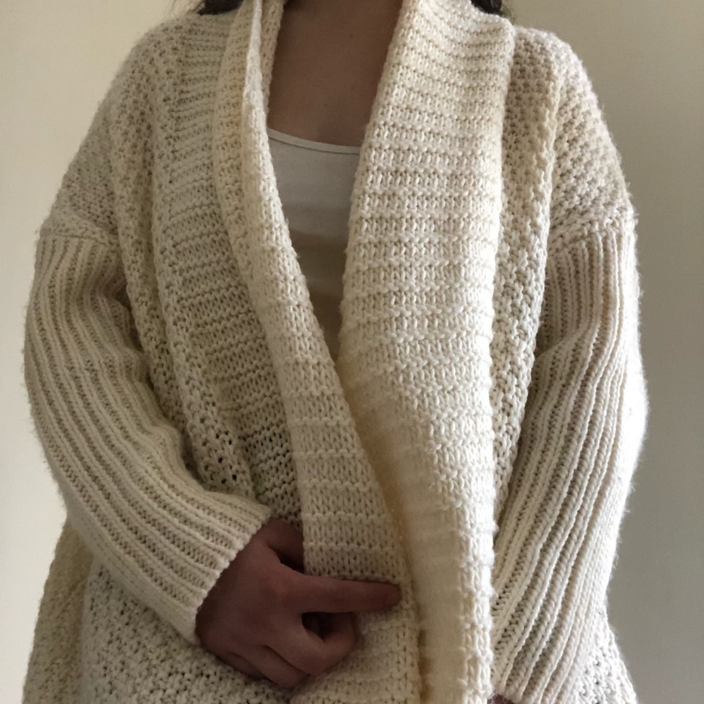 5/$35 Forever 21 Comfy knit sweater